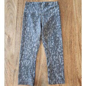 Lululemon Pants Womens 6 Gray Camo Capri Crop High Rise Yoga Leggings Athletic